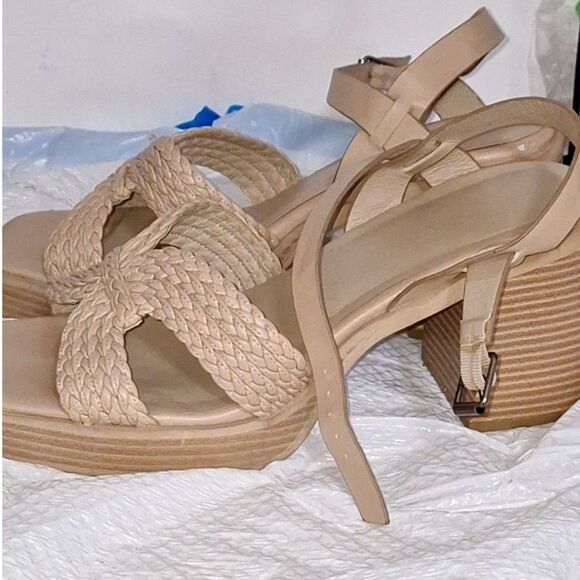 Torrid Chunky Block Heeled Sandals Beachy Boho Padded Strappy Trendy Size 11W - Picture 5 of 13